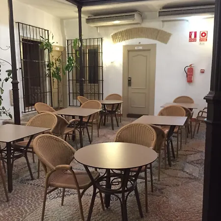 Patios Szálloda *